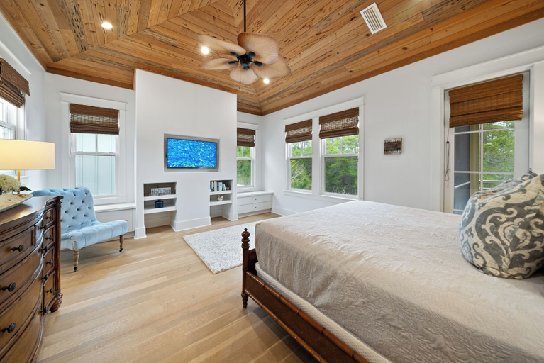 Bedroom 2, All Decked Out, Walton