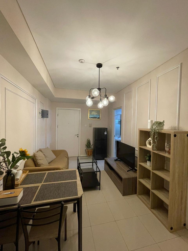 Dining Room 4