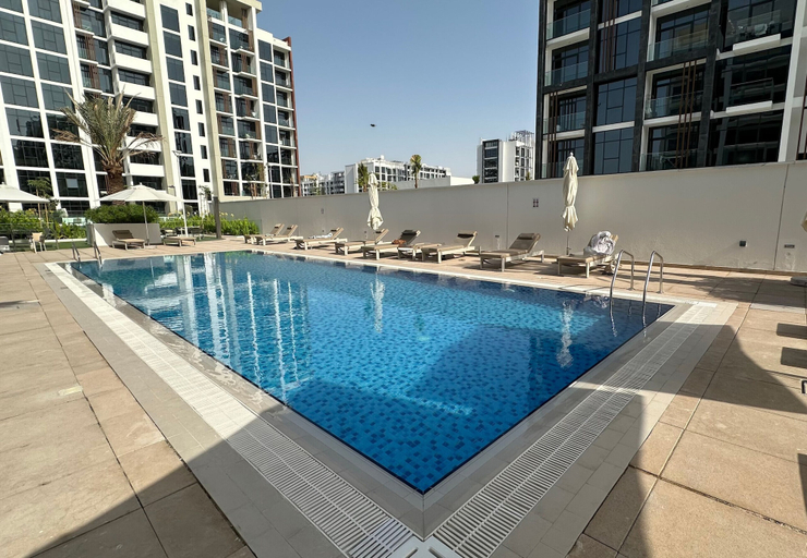 Sport & Beauty, Easygo-spacious Luxury STU Azizi Rivra16, Dubai