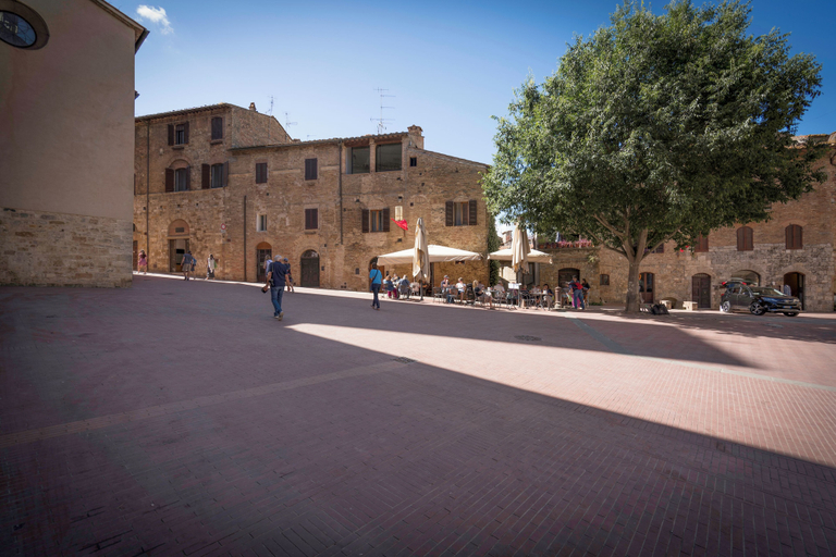 Exterior & Views 2, Casa Martina, Piazza Delle Erbe, San Gimignano, Siena