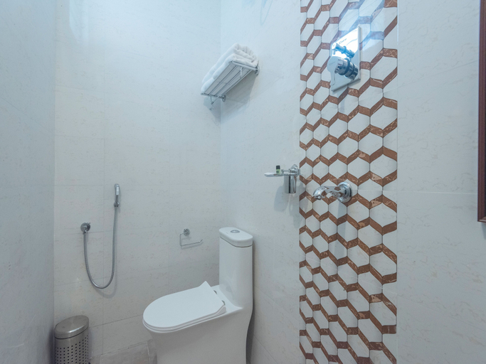 Bathroom 4, Daffodils by La Maison Charu, Puducherry