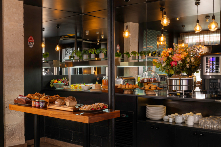 Food & Drinks 4, Maxim Folies, Paris