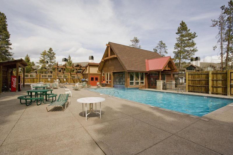 Sport & Beauty 4, Four O'clock Lodge B05, Summit