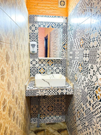 Bathroom 3, Riad Verus, Fès