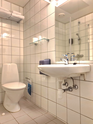 Bathroom 4, City Living Sentrum Hotell, Trondheim