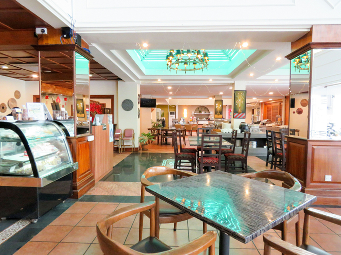 Food & Drinks 5, Star Lodge, Sengkurong