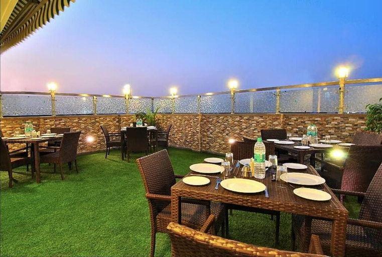 Food & Drinks 5, Hotel Sai Miracle, Delhi