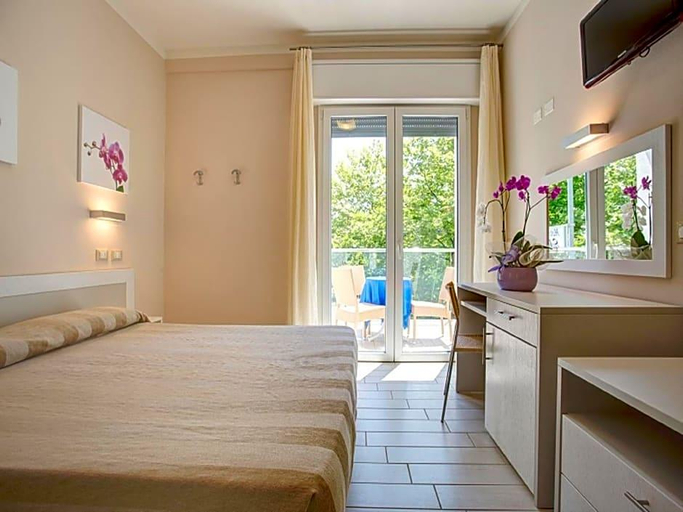 Bedroom 3, Elite Hotel, Ravenna