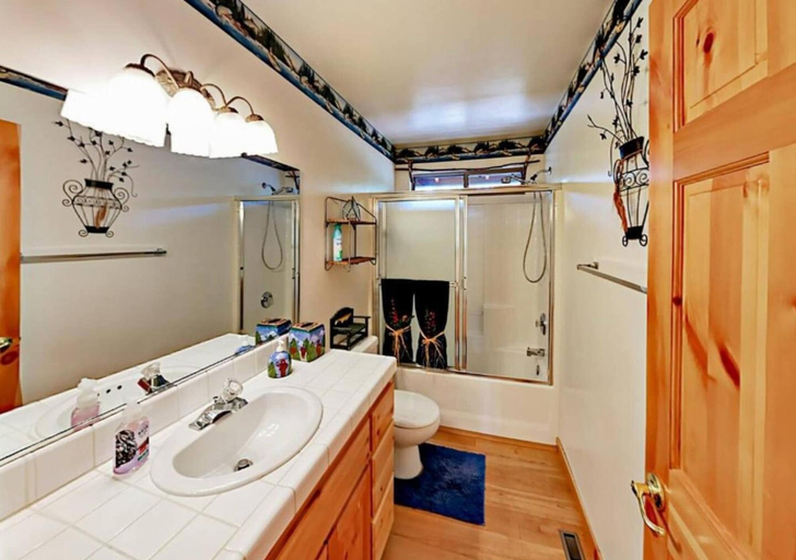 Bathroom 3, Teakwood Cozy Wood Cabin with Fireplace, San Bernardino