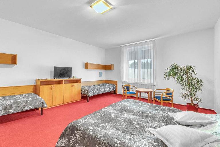Bedroom 3, Hotel Za Vodou, Trutnov