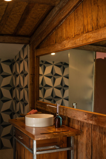 Bathroom 5, Desa Seni, Tabanan