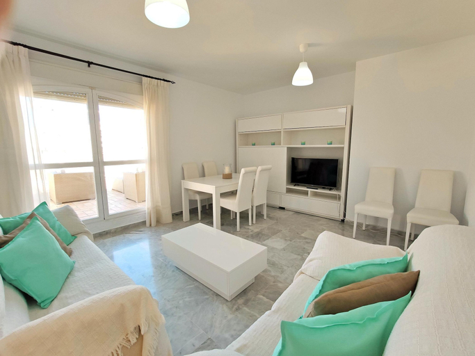 Room 3, Valdelagrana Beach Penthouse 25034, Cádiz