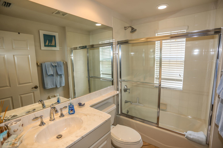 Bathroom 4, Bella Lago 544, Lee