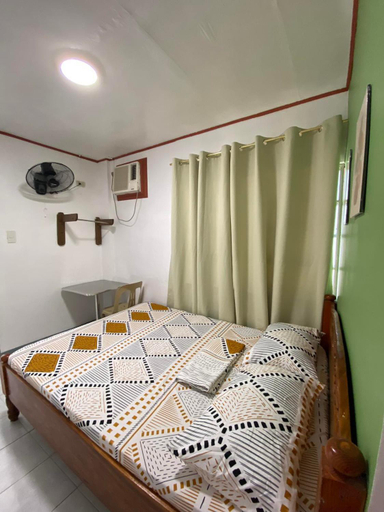 Others 4, EM'S HOMESTAY, Coron