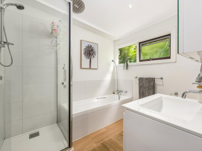 Others 5, Walk to the MCG & AAMI Park - Free Late Checkout - Great location & Backyard, Melbourne