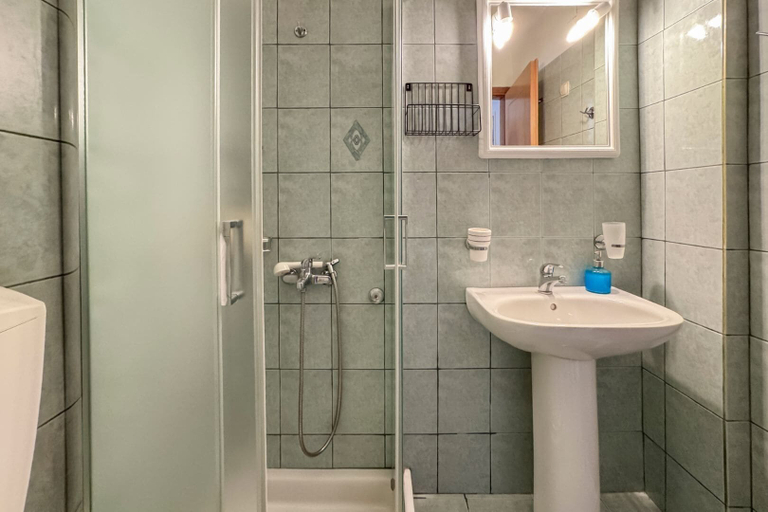 Bathroom 3, Alisahni Home 2, Crete