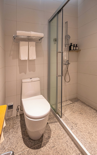 Bathroom 20