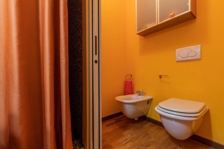 Bathroom 5, I Vicini del Re by Wonderful Italy, Torino