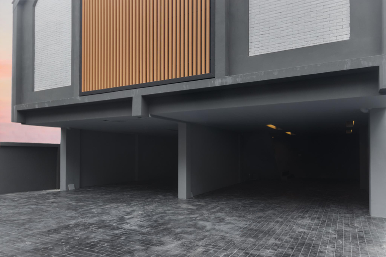 Exterior 8