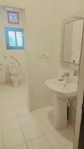 Bathroom 5, Al Eairy Serviced Apartments Company is a one-person company 9, Al Madinah Al Munawwarah