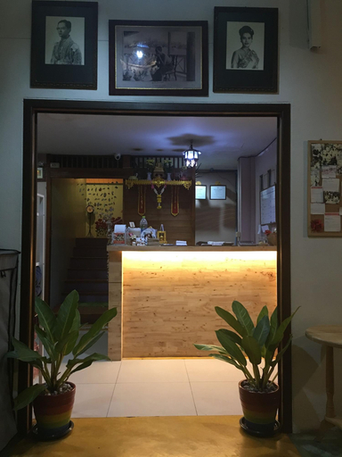 Public Area, Phunyanuch Hotel, Hua Hin