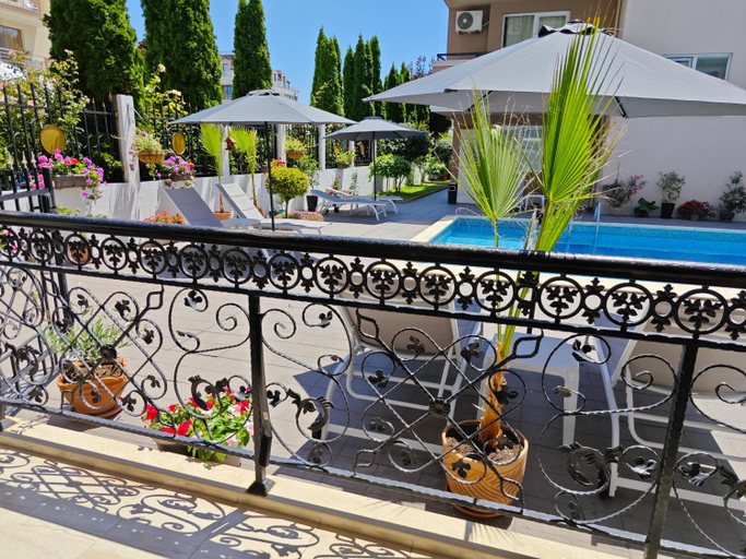 Others 5, Divela 3 Apartments, Nesebar