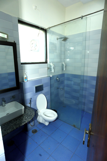 Bathroom 5, De Floresta resort, Nainital