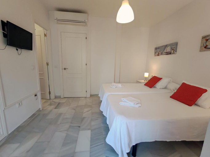 Room 5, Villa Sotavento 20109, Cádiz