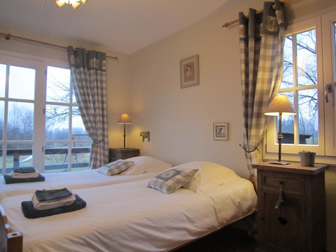 Bedroom, Chalet in Forested Sourbrodt, Liège
