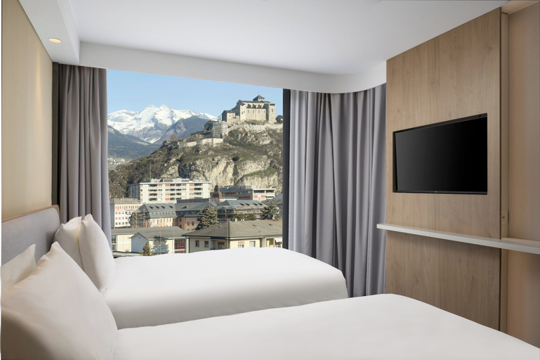Bedroom 4, Holiday Inn Express & Suites Sion by IHG, Sion
