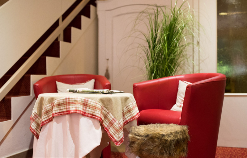 Public Area 2, The Originals Boutique, Hotel Le Kastelberg, Bas-Rhin