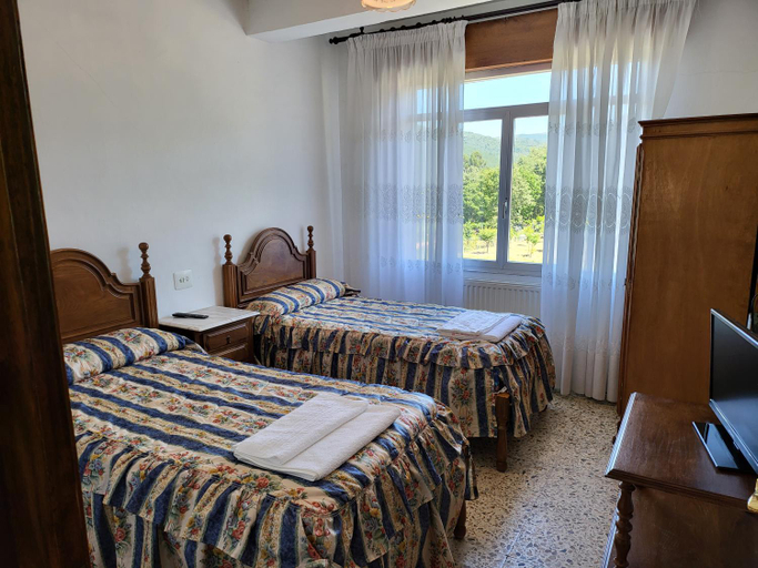 Others 2, HOSTAL BARCELONA, Ourense