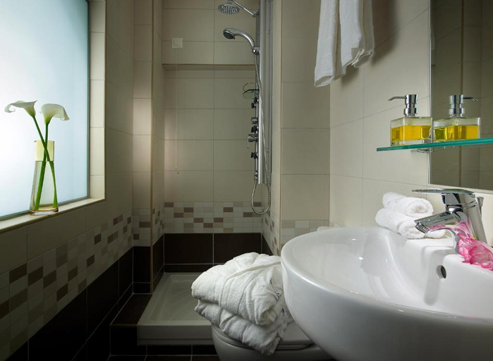 Bathroom, Mistral Bay, Crete