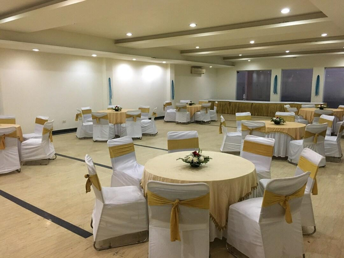 Food & Drinks 3, Merriment Alpha Hotel@Noida, Gautam Buddha Nagar