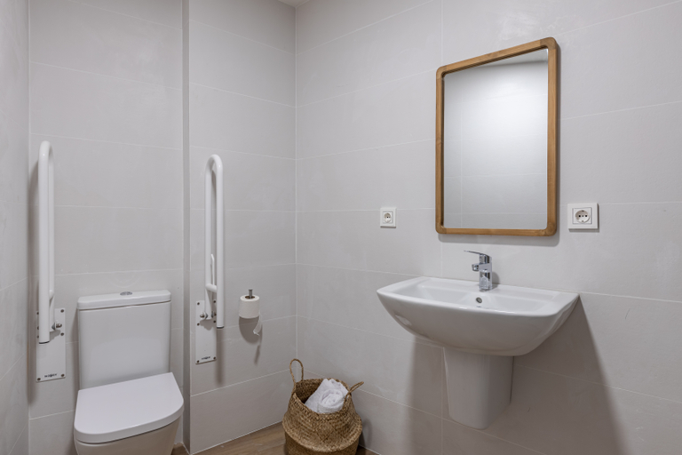 Bathroom 3, Libere Malaga la Merced, Málaga