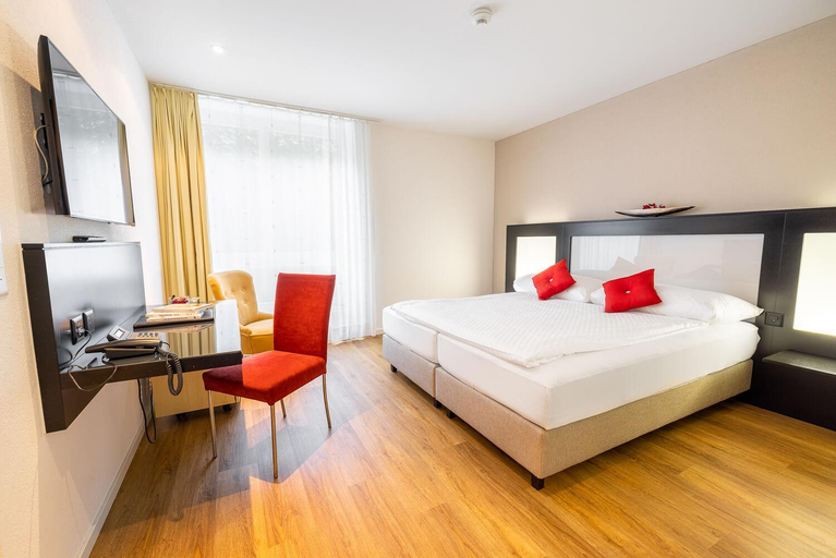 Bedroom 3, Restaurant & Hotel Frohsinn, Küssnacht