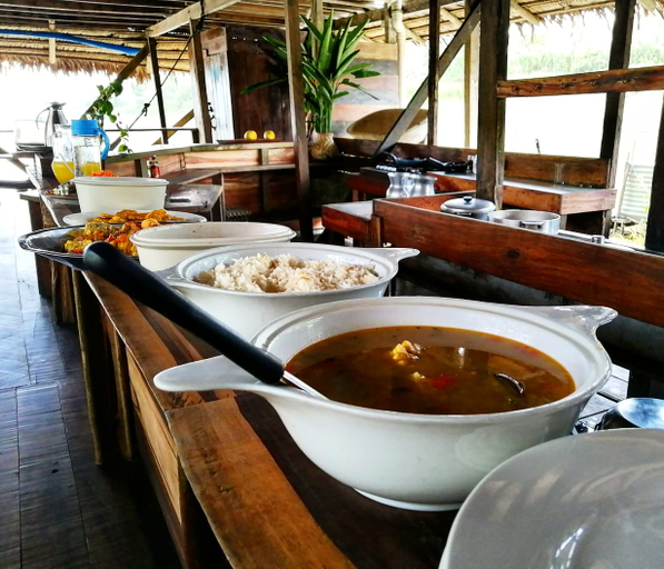 Food & Drinks, Floating Cabin Kurupira, Leticia
