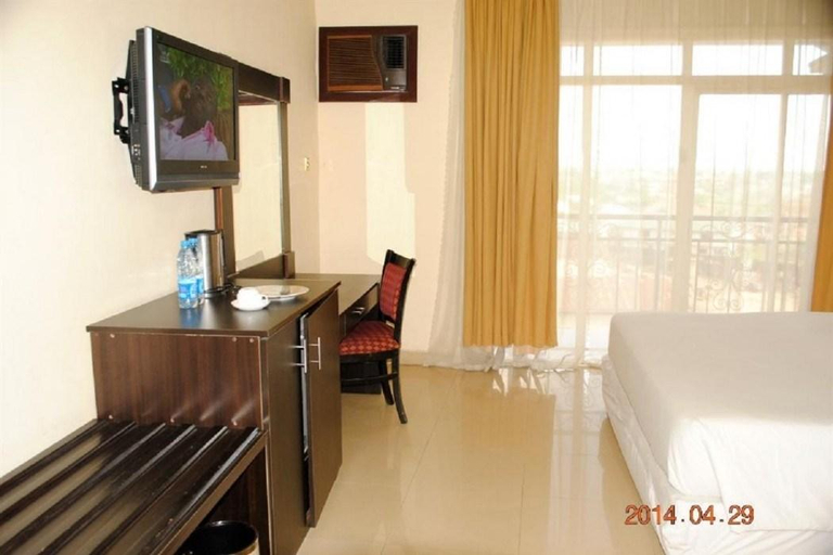 Others 4, Monty Suites Calabar, Calabar