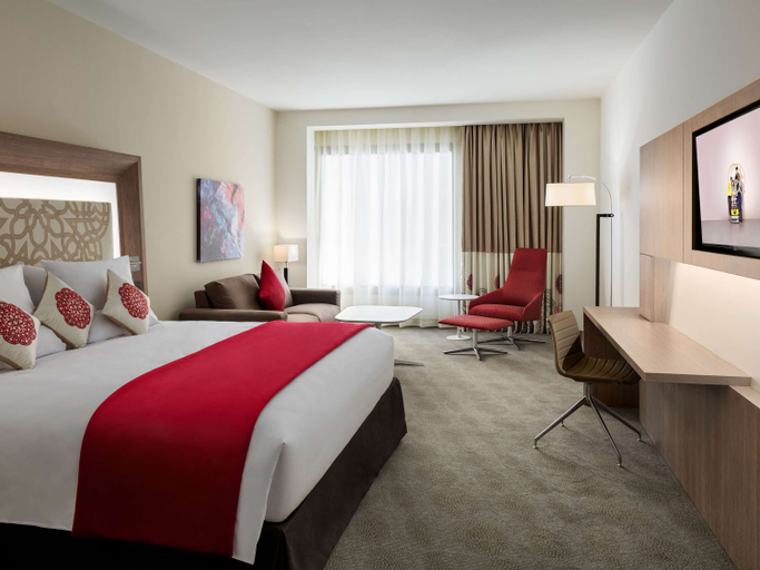 Bedroom 4, Novotel Jeddah Tahlia Street, Jeddah
