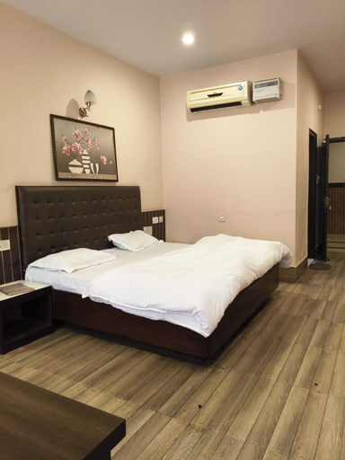 Bedroom 2, Park Square Hotel And Banquet, Moradabad