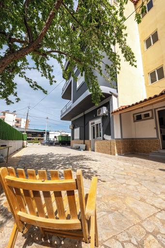 Others 5, Brothers Of the World Hostel, Sarandës