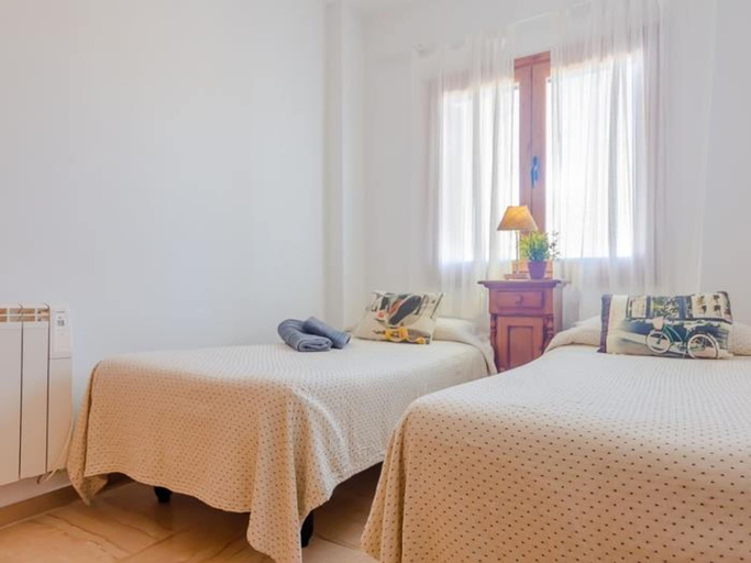 Bedroom 4, Maracaibo 11931 in Chiclana, Cádiz