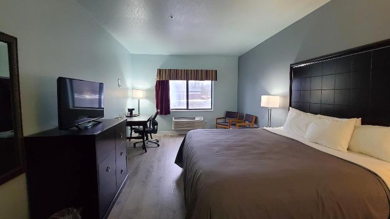 Bedroom 3, BAY INN TAWAS, Iosco