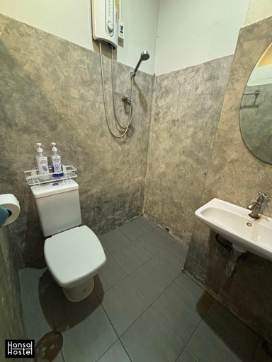 Bathroom 11