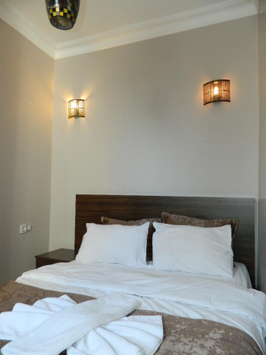 Bedroom 2, Hotel Diamond City, Fatih
