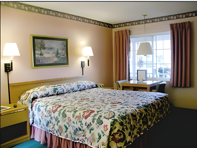 Bedroom 12