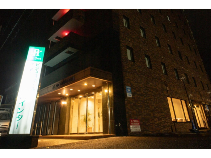 Exterior 4