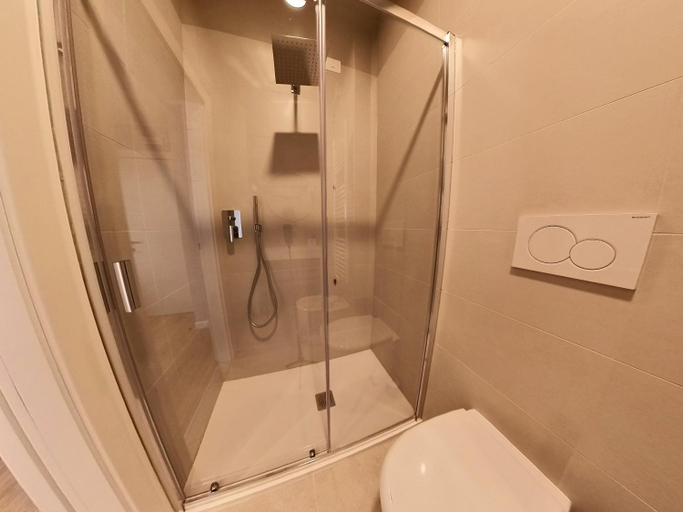 Bathroom 3, Hotel Tritone, Trieste