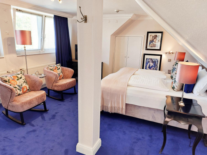 Bedroom 5, Hotel Sir and Lady Astor, Düsseldorf