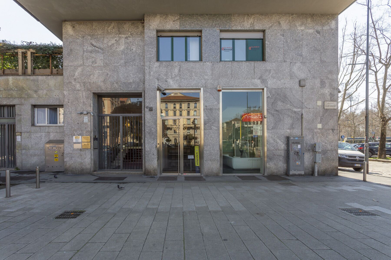 Exterior & Views 2, Skyline view Biancamano 1 bdr with balcony by Rentopolis, Milano